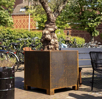 Adezz Corten Carrez with Feet Planter